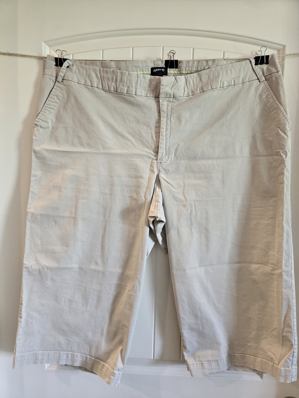 Avenue Plus Khaki Casual Capri Size 26